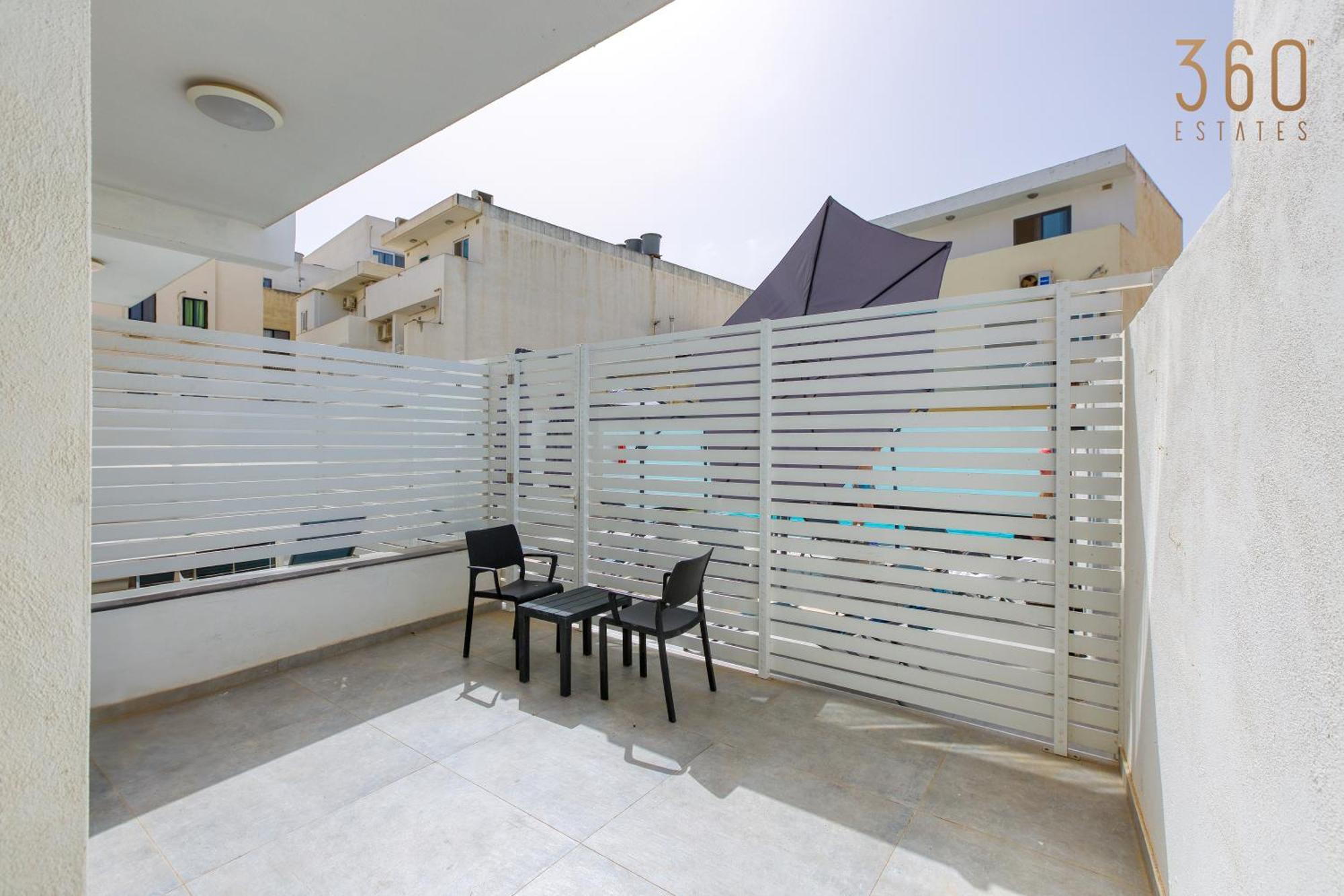 Is-Swieqi The Swieqi Poolside Suites מראה חיצוני תמונה